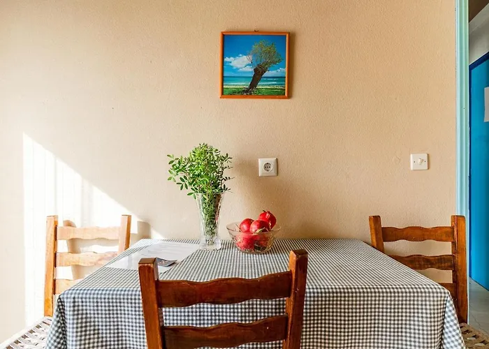 Apartment Cozycity2-bedroom For3 By Alecos *