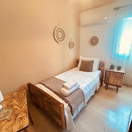 Cozycity2-bedroom For3 By Alecos Apartament *